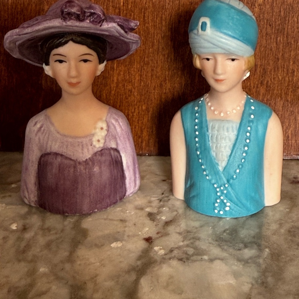 Avon Victorian Lady Thimbles - Picture 7 of 11